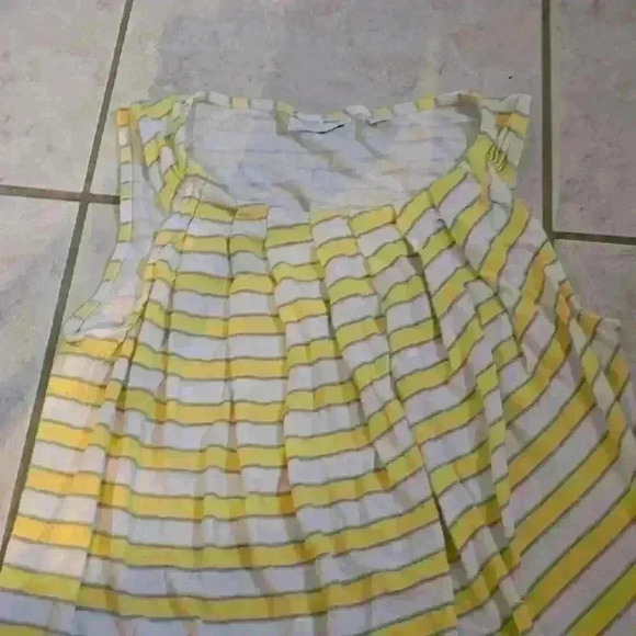 - 🌻NWOT NEW YORK & CO TOP - Picture 3 of 5